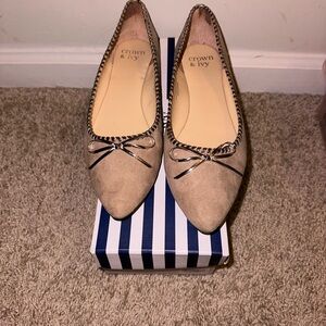 Women’s flats